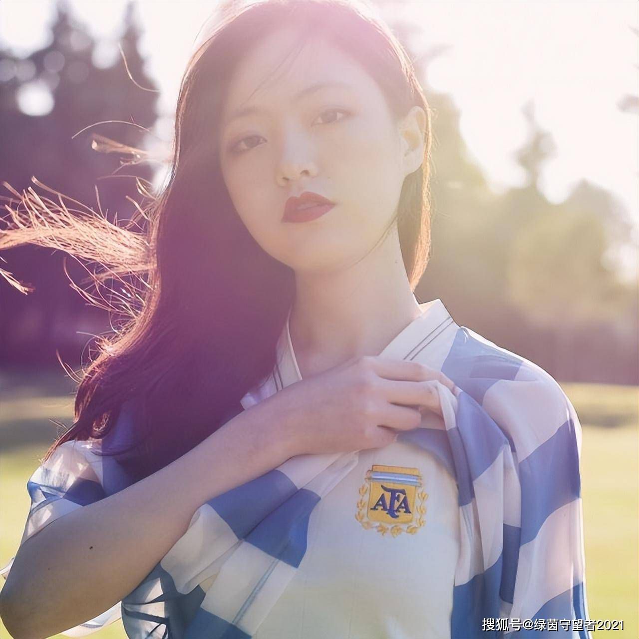 ”“现在看来，这是一个正确的选择，因为留在萨索洛后的那个赛季，我表现得很出色，然后一切就都自然而然的发生了，我来到了国米。